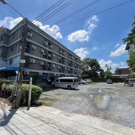 Ze Residence Ram Intra Bangkok Dış mekan fotoğraf